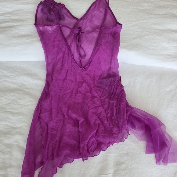 Victoria's Secret Silk in Bold Pink - Picture 5 of 6